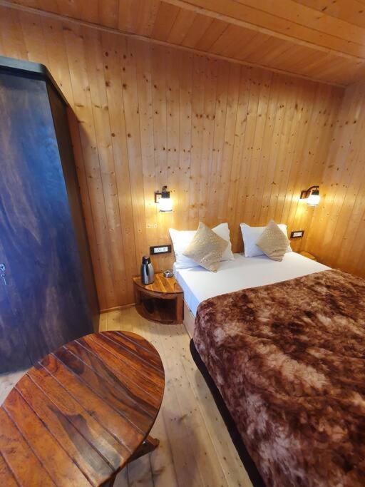 Kasauli Cascade A Cheerfull 4 Bedroom Challet 외부 사진