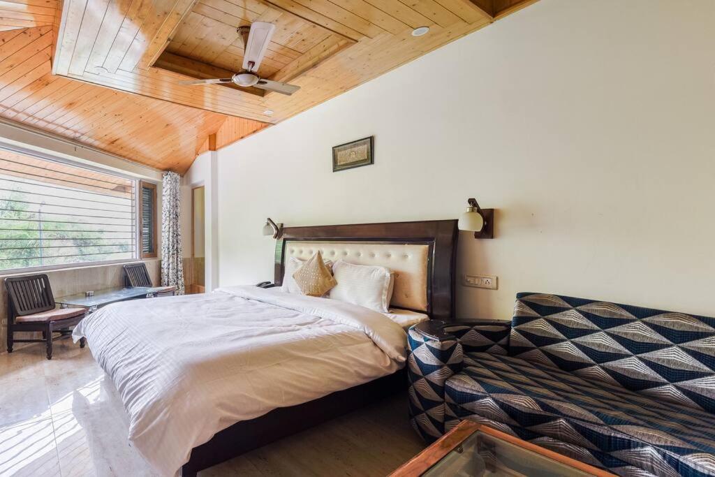 Kasauli Cascade A Cheerfull 4 Bedroom Challet 외부 사진