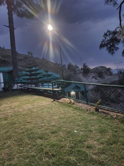 Kasauli Cascade A Cheerfull 4 Bedroom Challet 외부 사진
