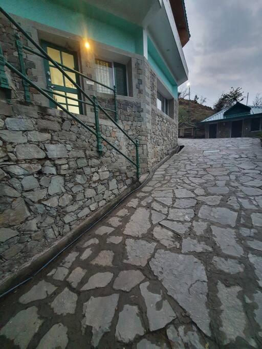 Kasauli Cascade A Cheerfull 4 Bedroom Challet 외부 사진