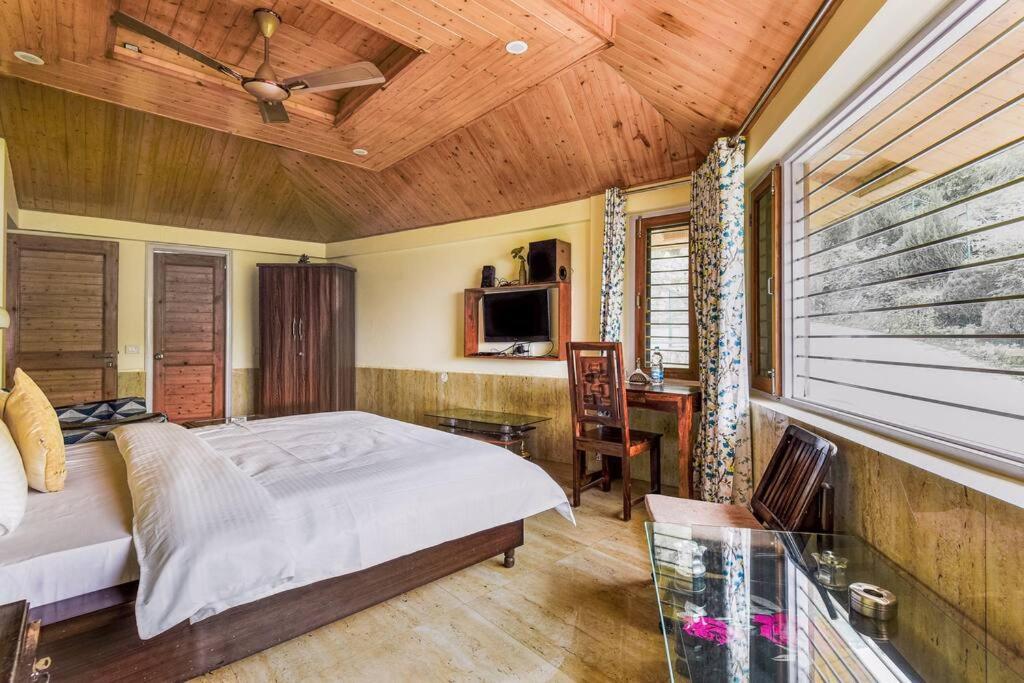 Kasauli Cascade A Cheerfull 4 Bedroom Challet 외부 사진