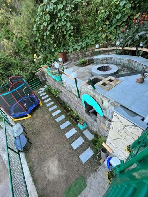 Kasauli Cascade A Cheerfull 4 Bedroom Challet 외부 사진