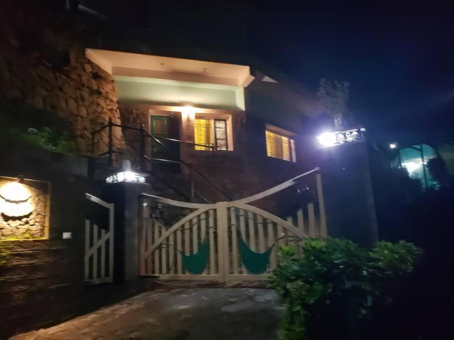 Kasauli Cascade A Cheerfull 4 Bedroom Challet 외부 사진