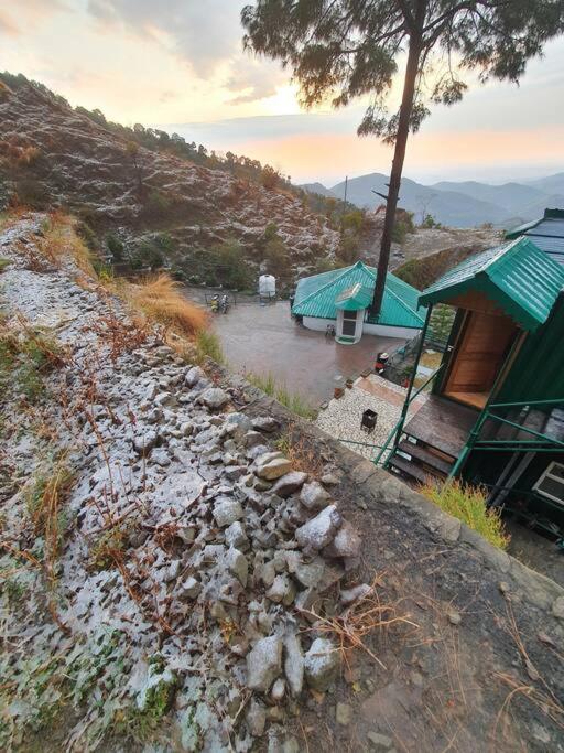 Kasauli Cascade A Cheerfull 4 Bedroom Challet 외부 사진