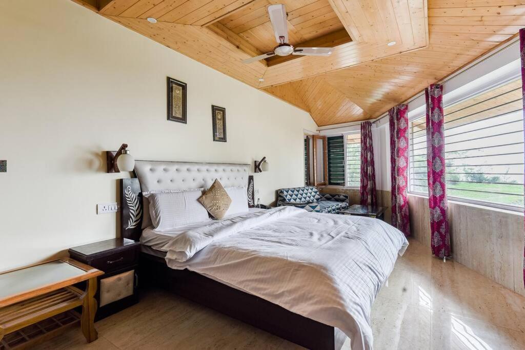 Kasauli Cascade A Cheerfull 4 Bedroom Challet 외부 사진
